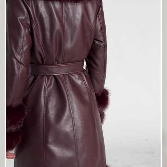 Yukon 2.0 Burgundy Fur Trim Coat - Picture 3 of 4